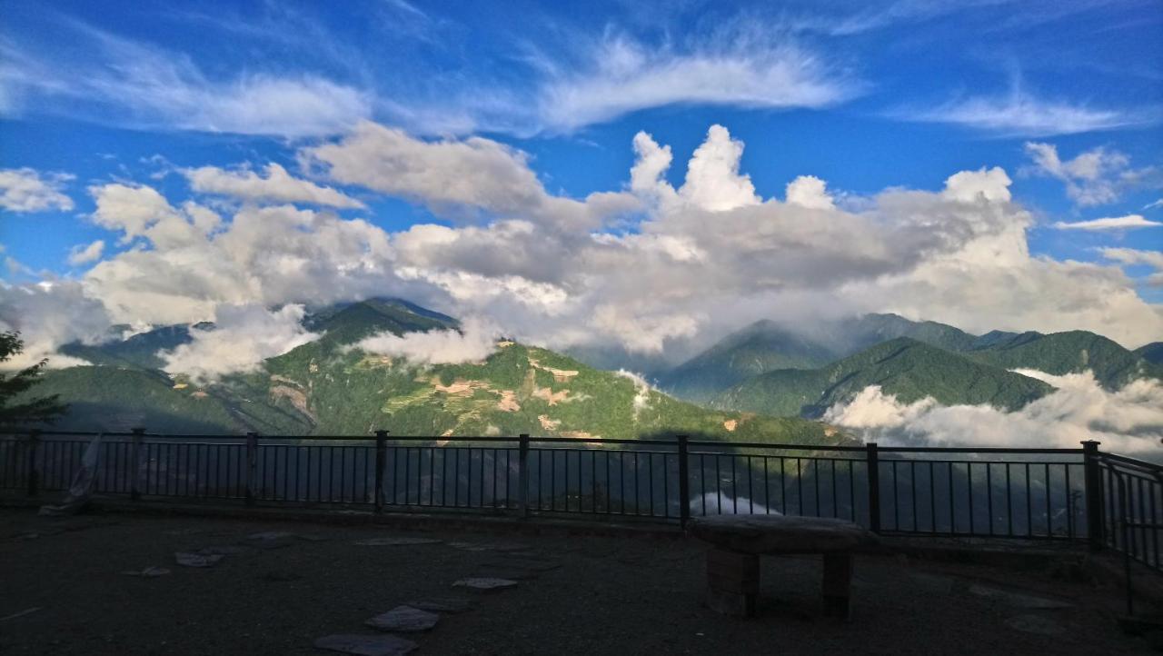 清境宿霧山宛 Ренай Экстерьер фото